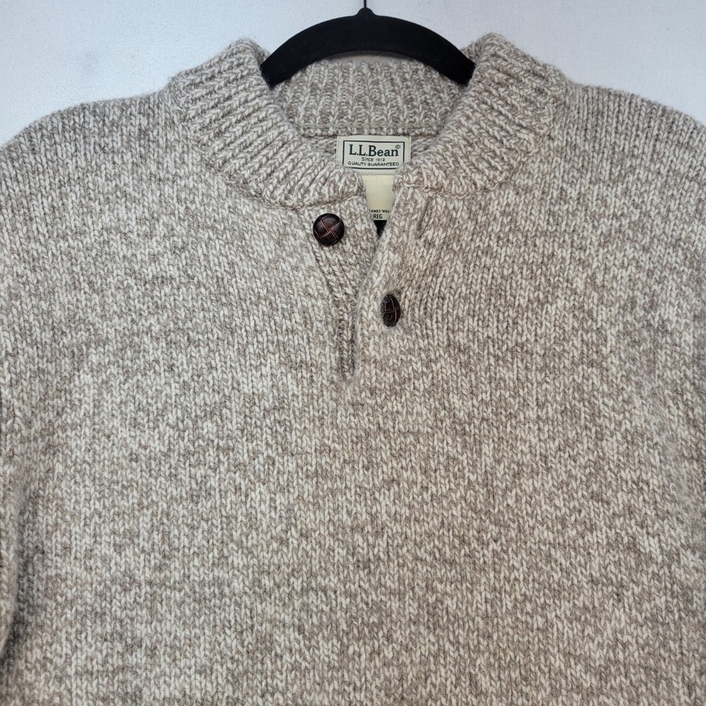 L.L. Bean Sweater Mens Medium Oatmeal Marl 100% Lambswool Chunky Knit Henley - Picture 2 of 8